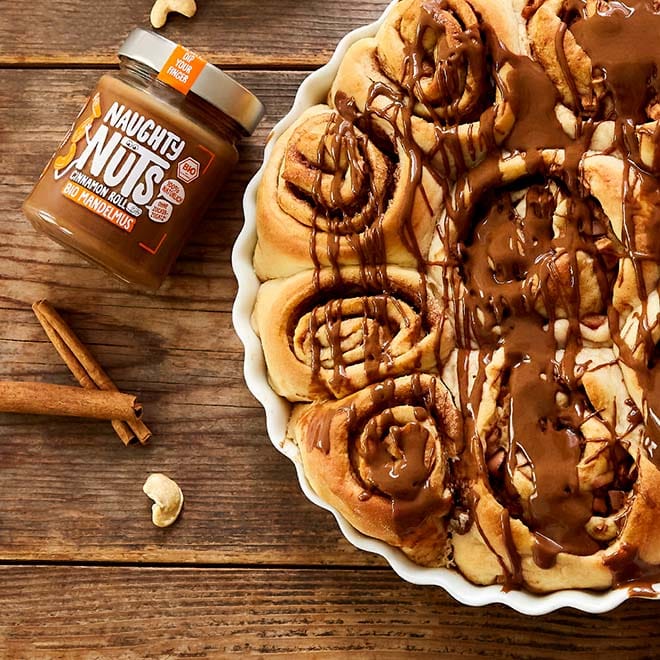 Naughty Nuts Nussbutter Bio Mandelmus Cinnamon Roll